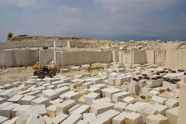 سنگ حاجی‌آباد + قیمت خرید، کاربرد، مصارف و خواص